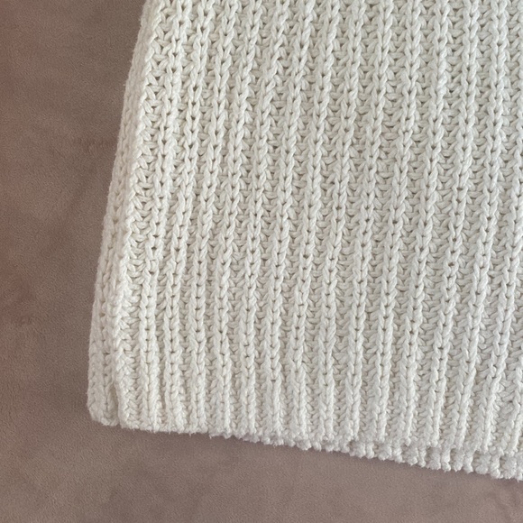 Sleeveless knit sweater from Anthropologie. - Picture 4 of 4